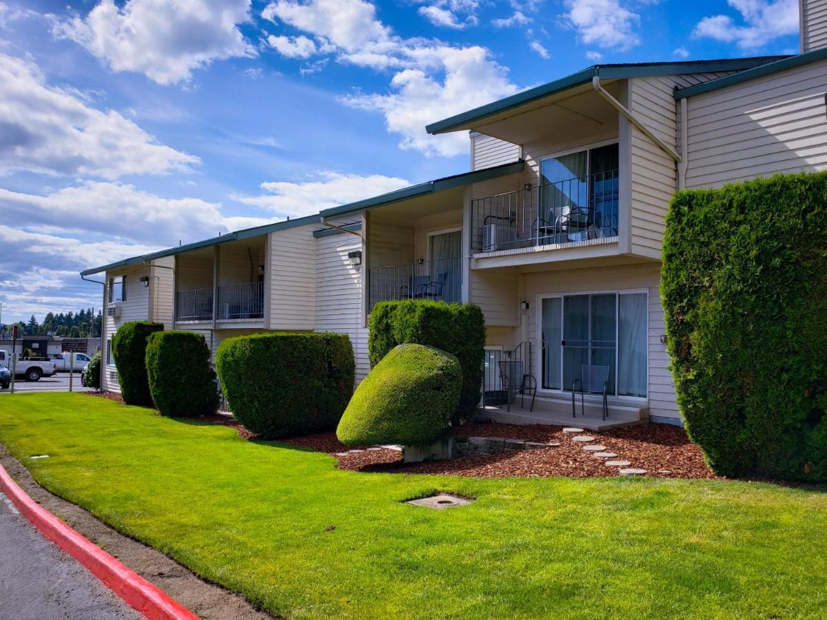 Quality Inn & Suites Vancouver - Hazel Dell Екстериор снимка