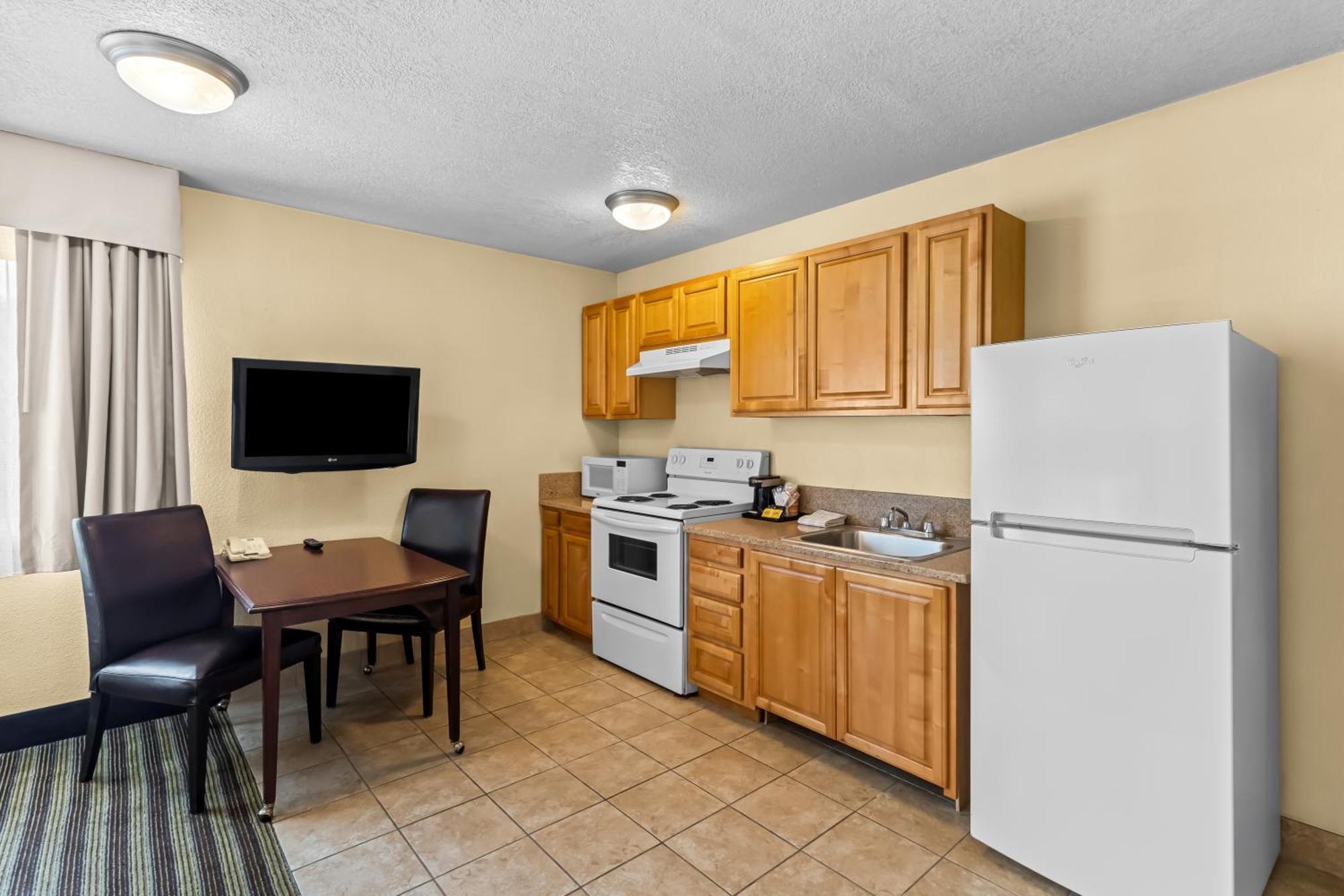 Quality Inn & Suites Vancouver - Hazel Dell Екстериор снимка
