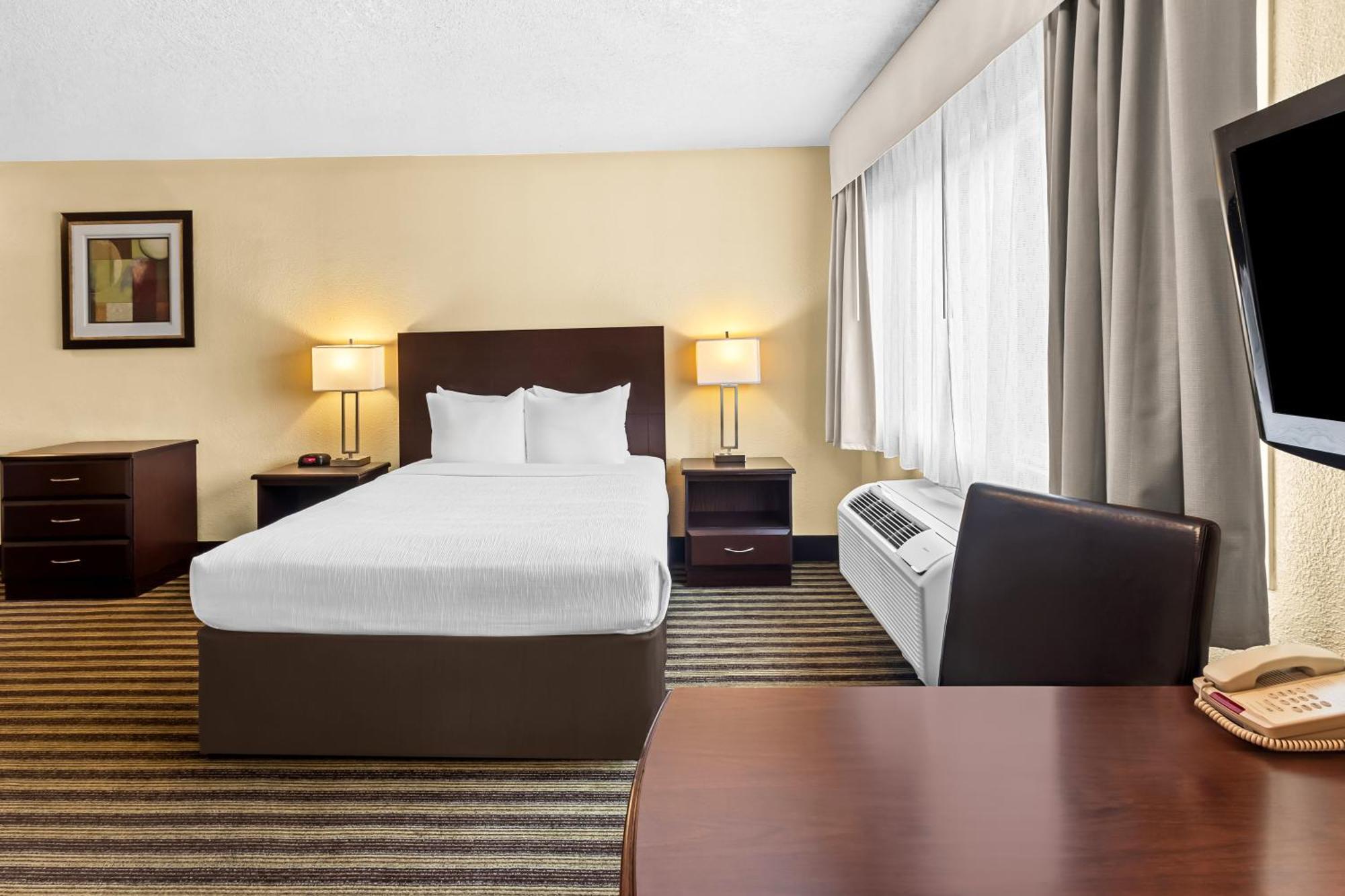 Quality Inn & Suites Vancouver - Hazel Dell Екстериор снимка