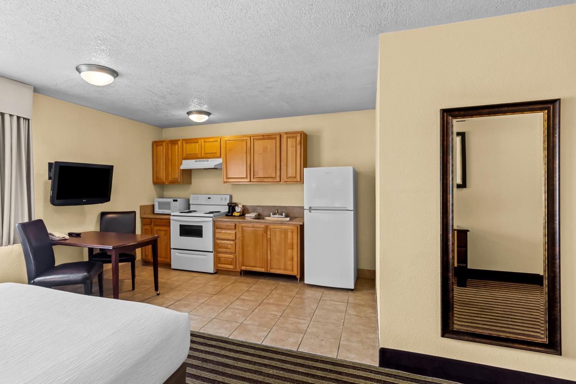 Quality Inn & Suites Vancouver - Hazel Dell Екстериор снимка