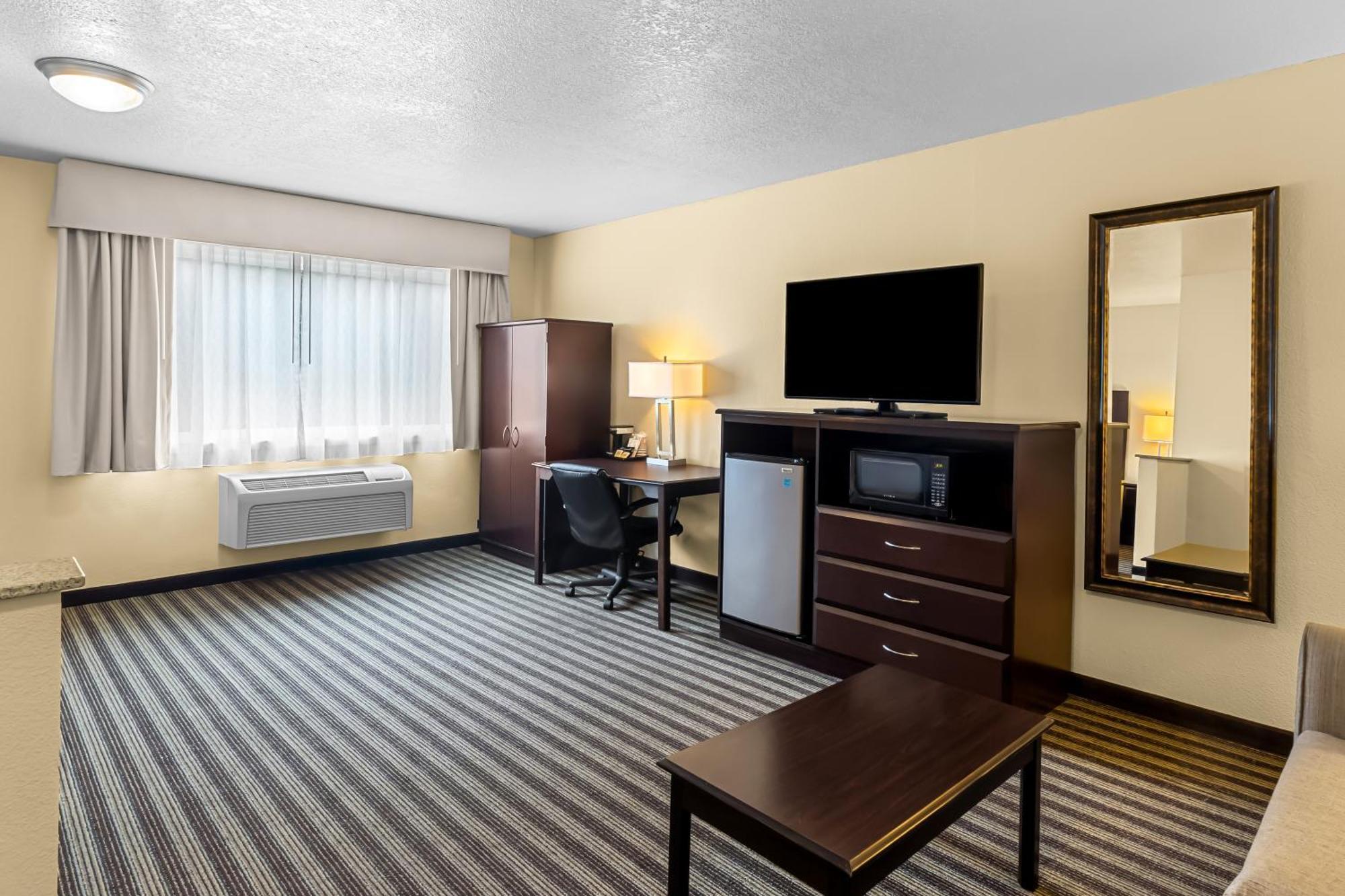 Quality Inn & Suites Vancouver - Hazel Dell Екстериор снимка