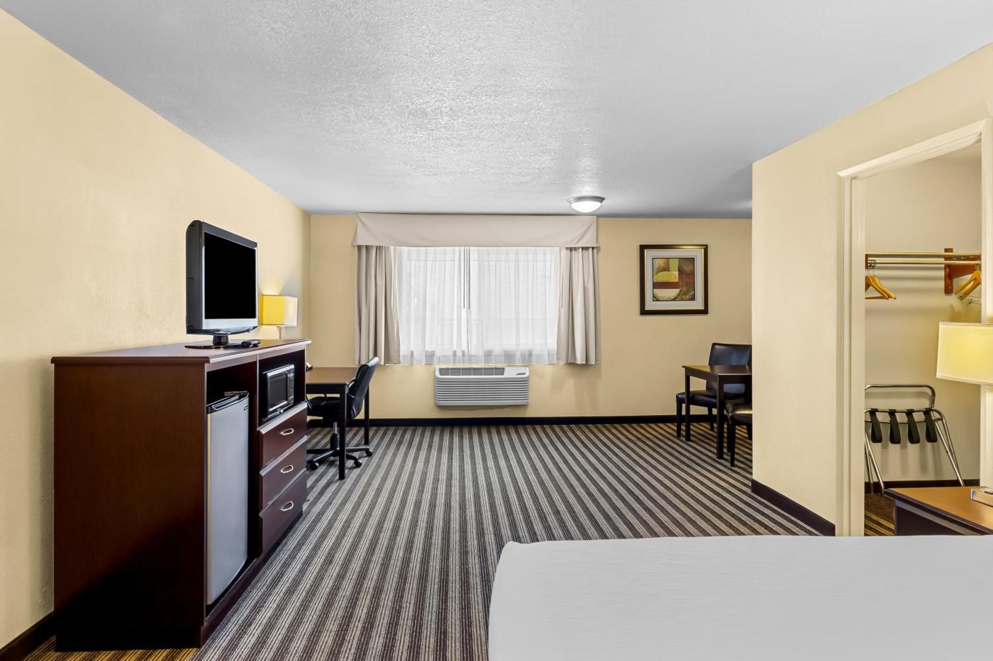 Quality Inn & Suites Vancouver - Hazel Dell Екстериор снимка