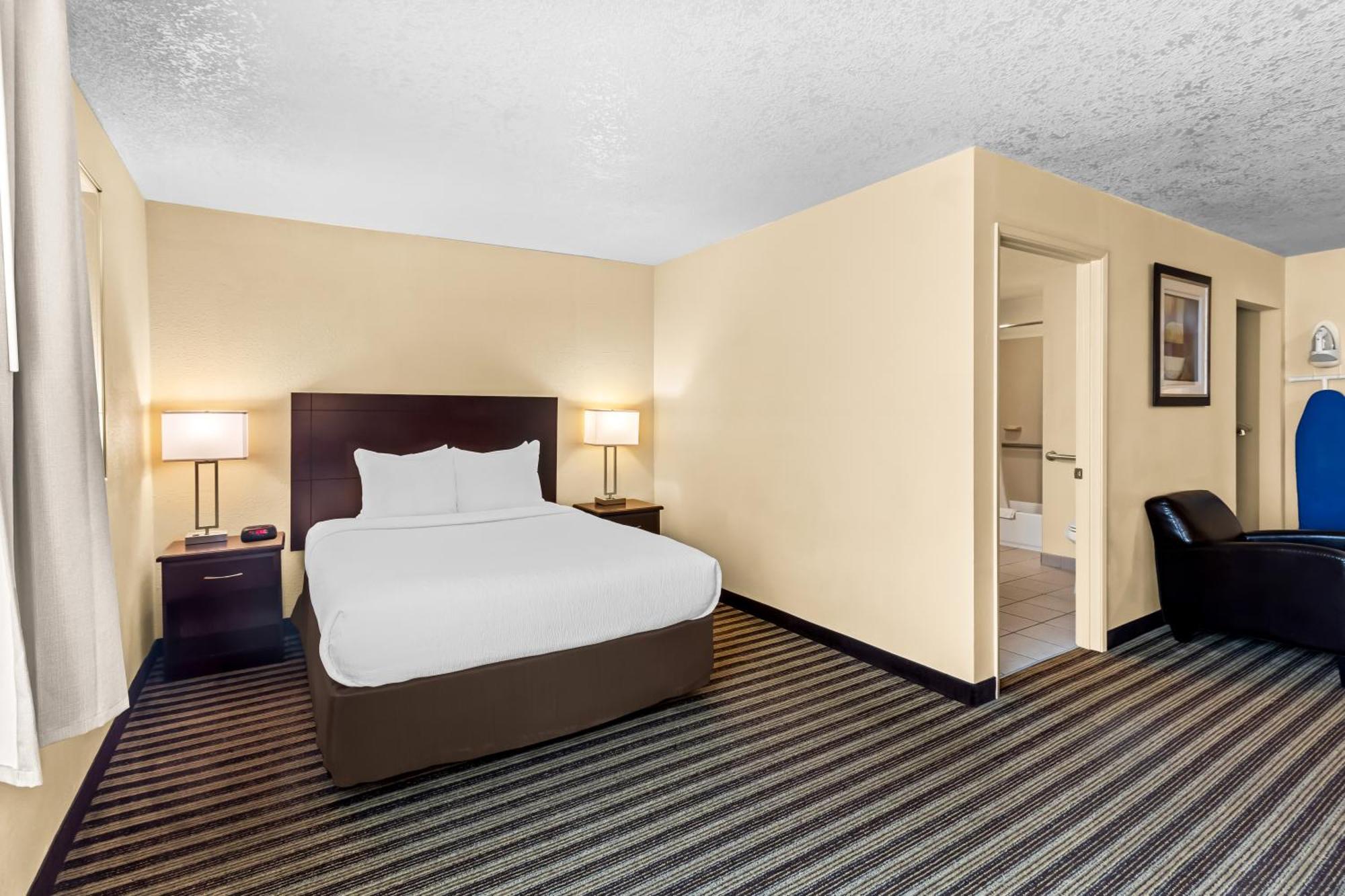 Quality Inn & Suites Vancouver - Hazel Dell Екстериор снимка