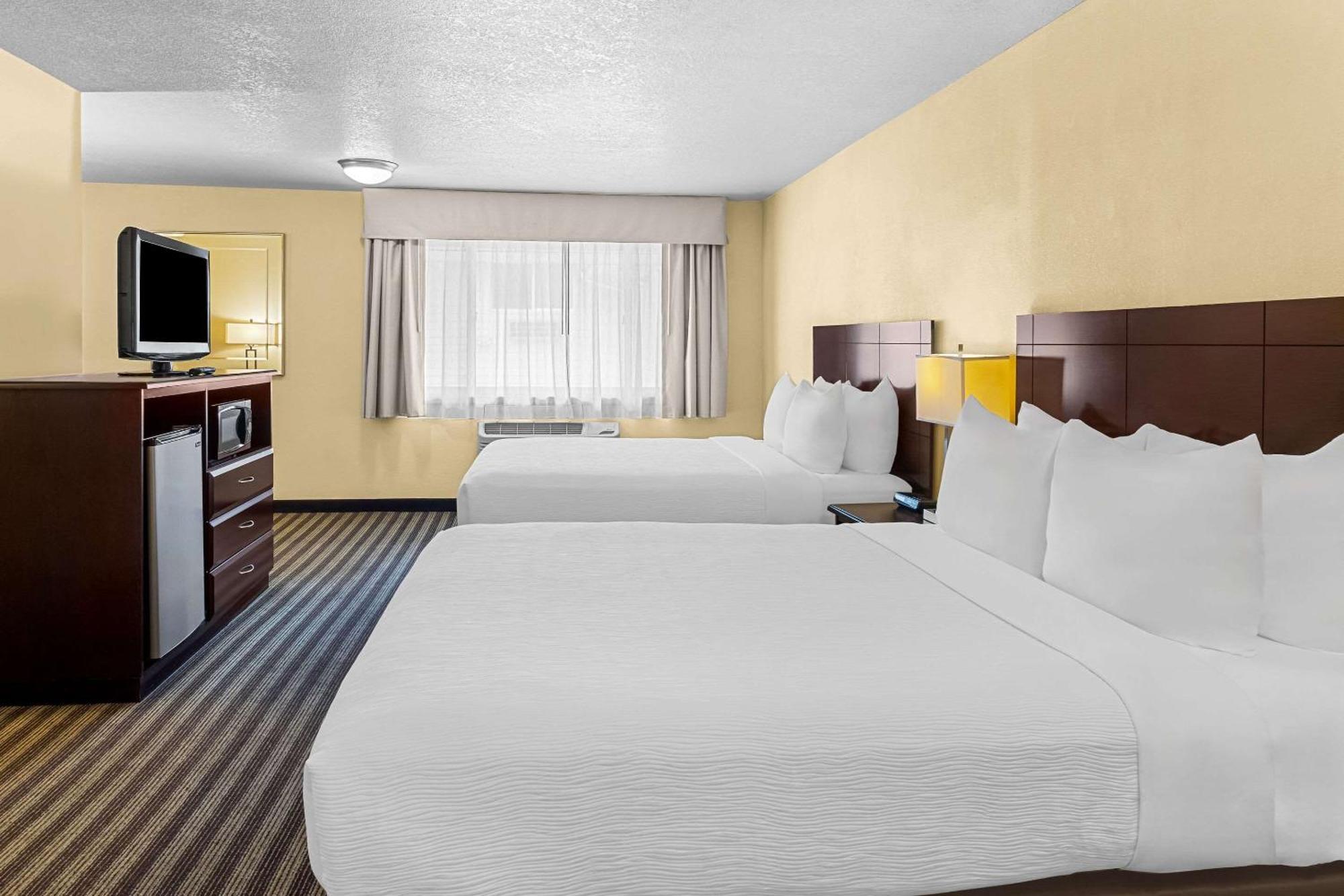 Quality Inn & Suites Vancouver - Hazel Dell Екстериор снимка