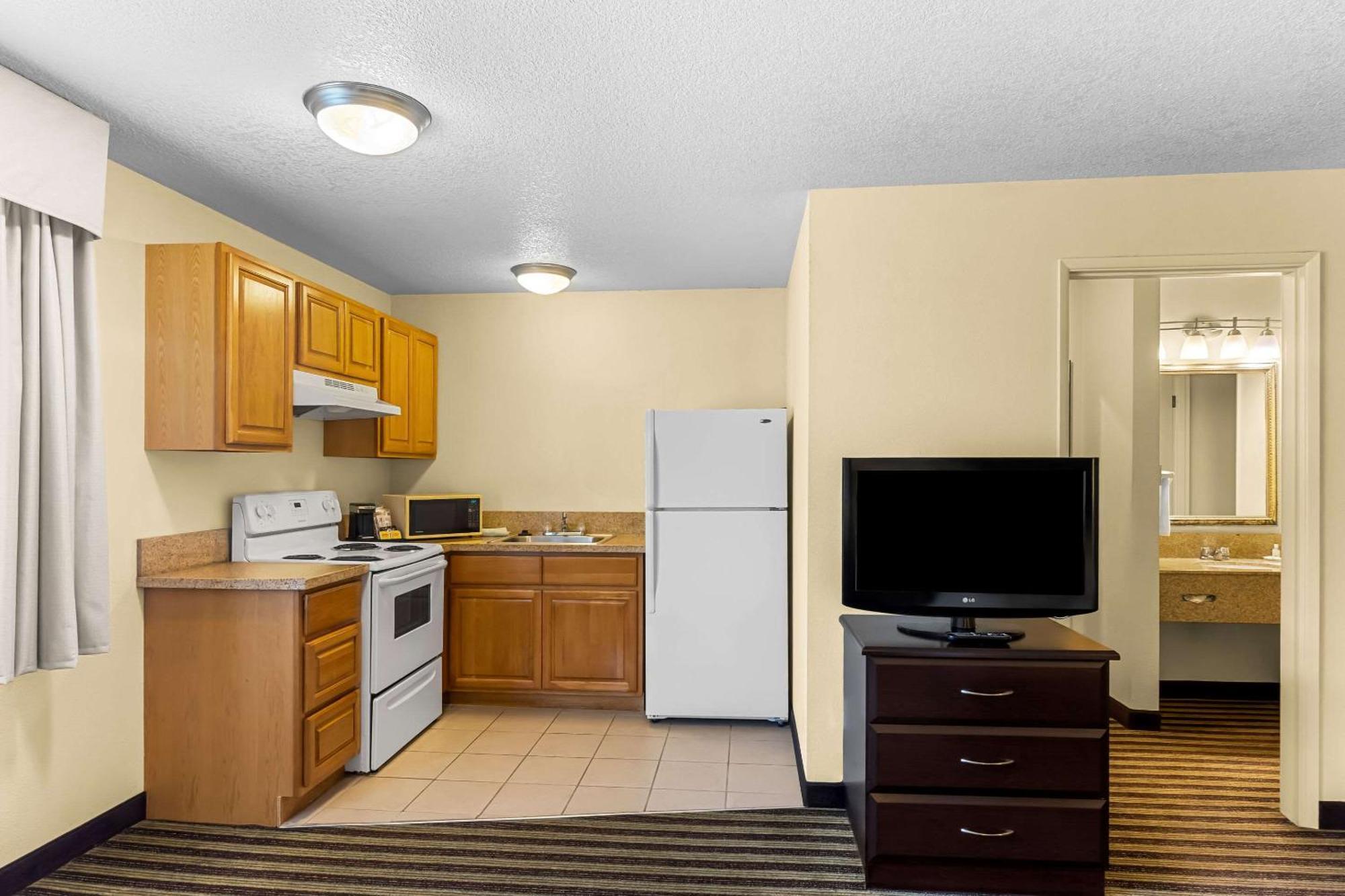 Quality Inn & Suites Vancouver - Hazel Dell Екстериор снимка