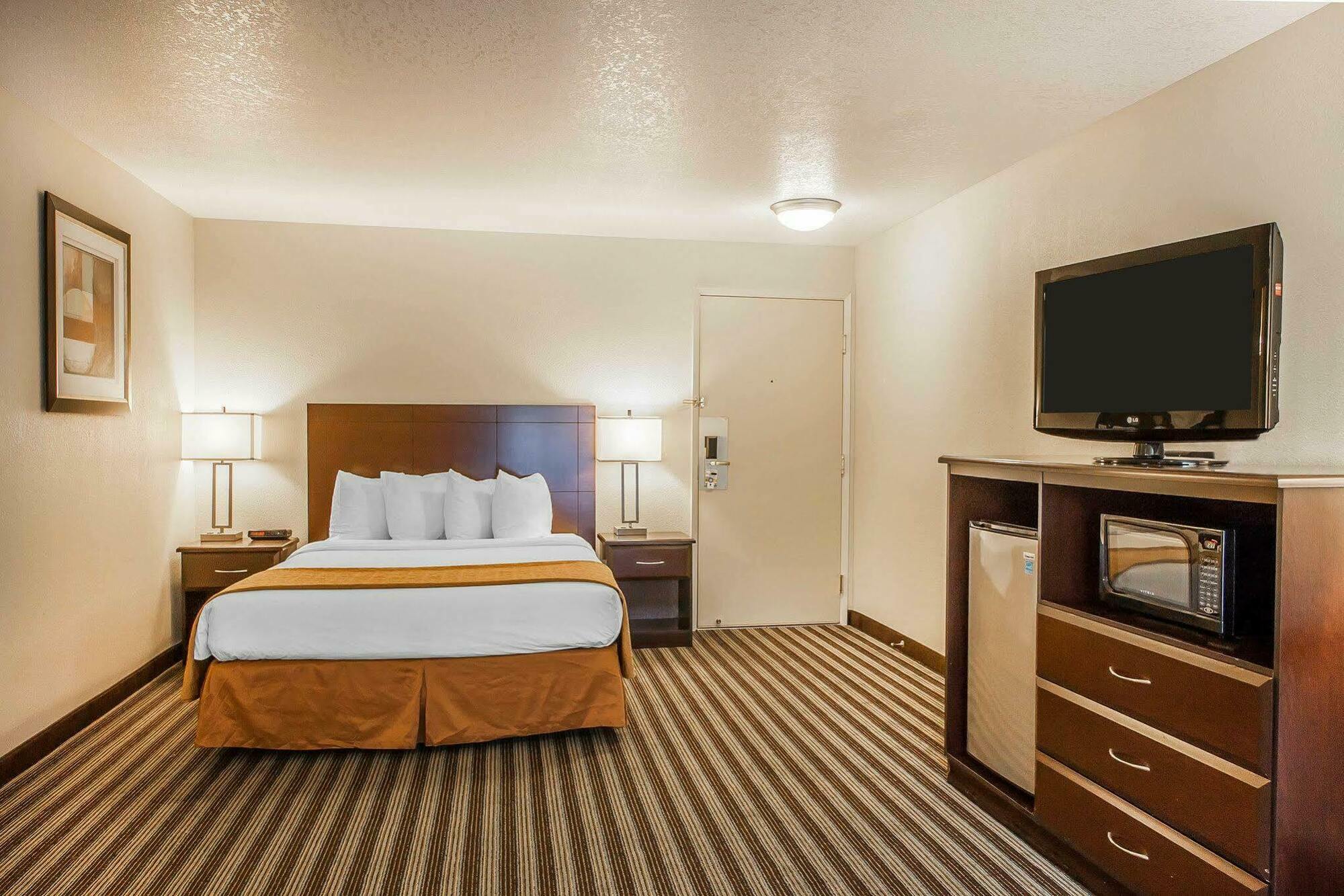 Quality Inn & Suites Vancouver - Hazel Dell Екстериор снимка