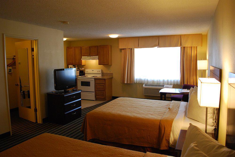 Quality Inn & Suites Vancouver - Hazel Dell Екстериор снимка