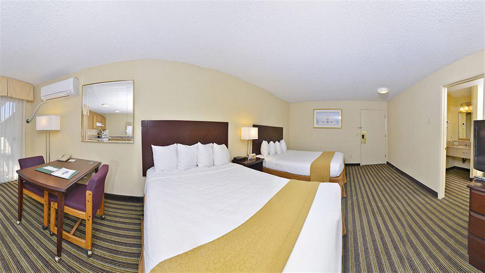 Quality Inn & Suites Vancouver - Hazel Dell Екстериор снимка